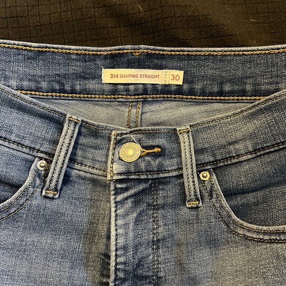 Levi’s 314 shaping straight leg jean with raw hem size 10 - Picture 3 of 4